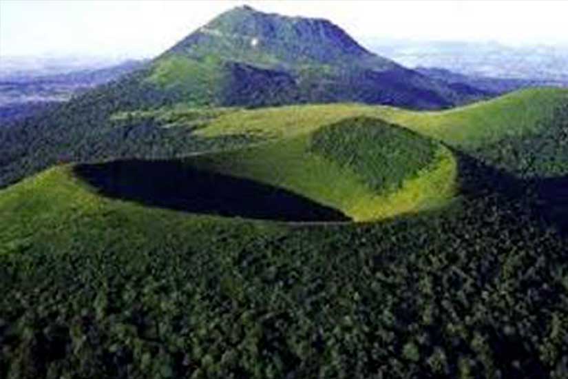 Volcan de la Nugère - Volvic - Pierre de Lave